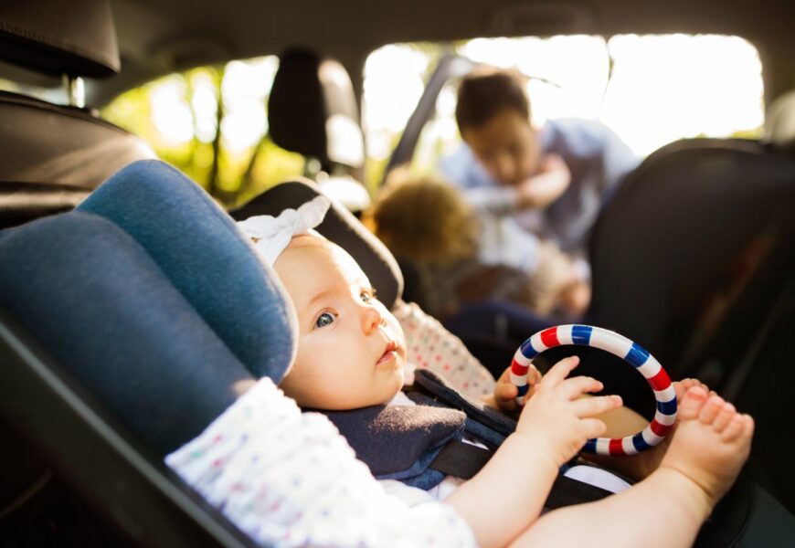 Why Drivers Need a Car Sun Shade For Their Baby